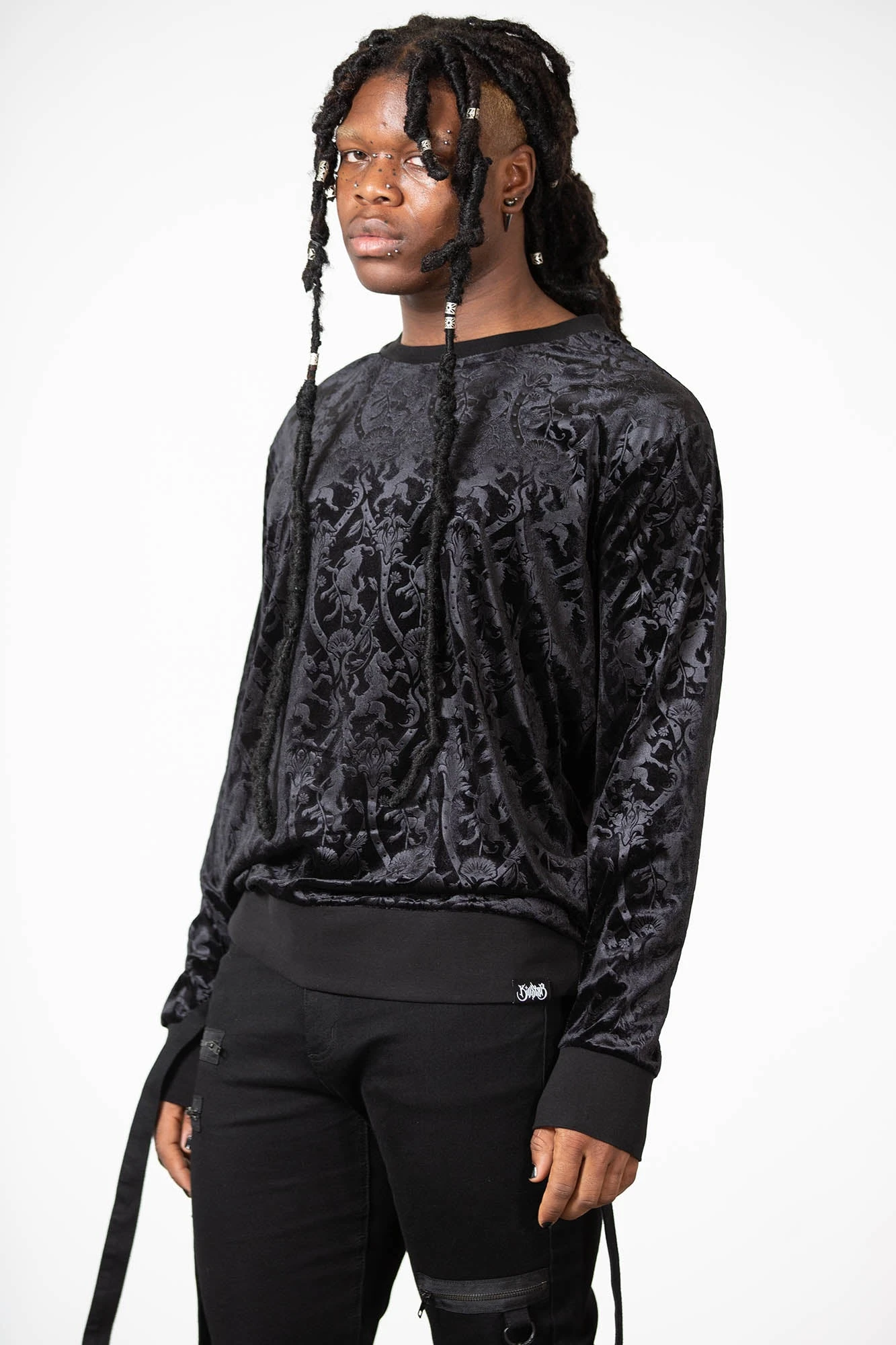 KILLSTAR Ealhswith Embossed Velvet Sweatshirt 4 KILLSTAR Ealhswith Embossed Velvet Sweatshirt - Image 4