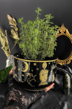 Folk Horror Planter