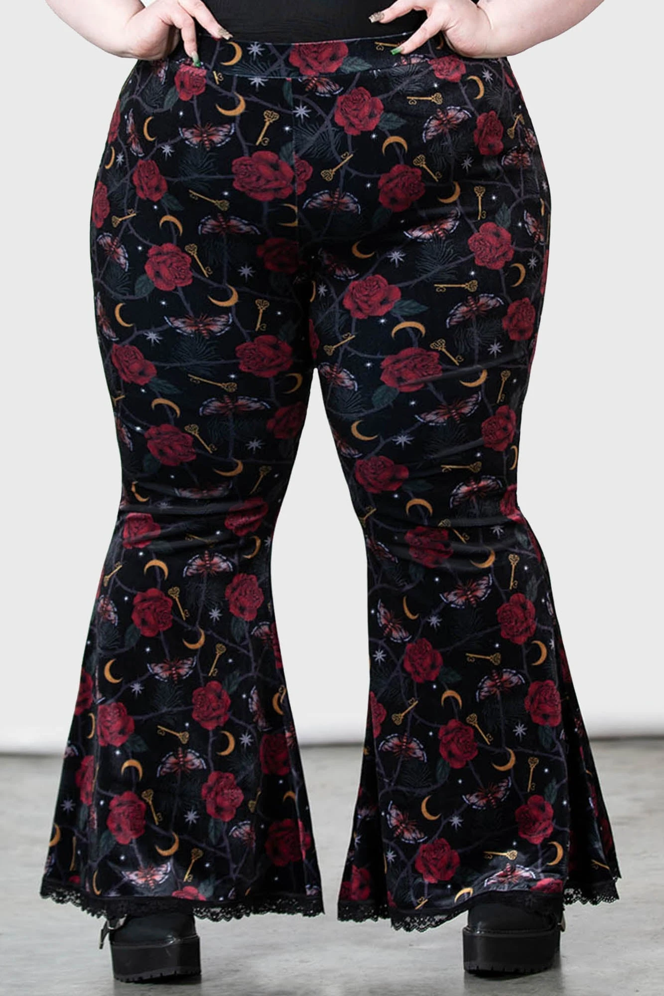 KILLSTAR Glinda Plus Size Velvet Flared Leggings 4 KILLSTAR Glinda Plus Size Velvet Flared Leggings - Image 4