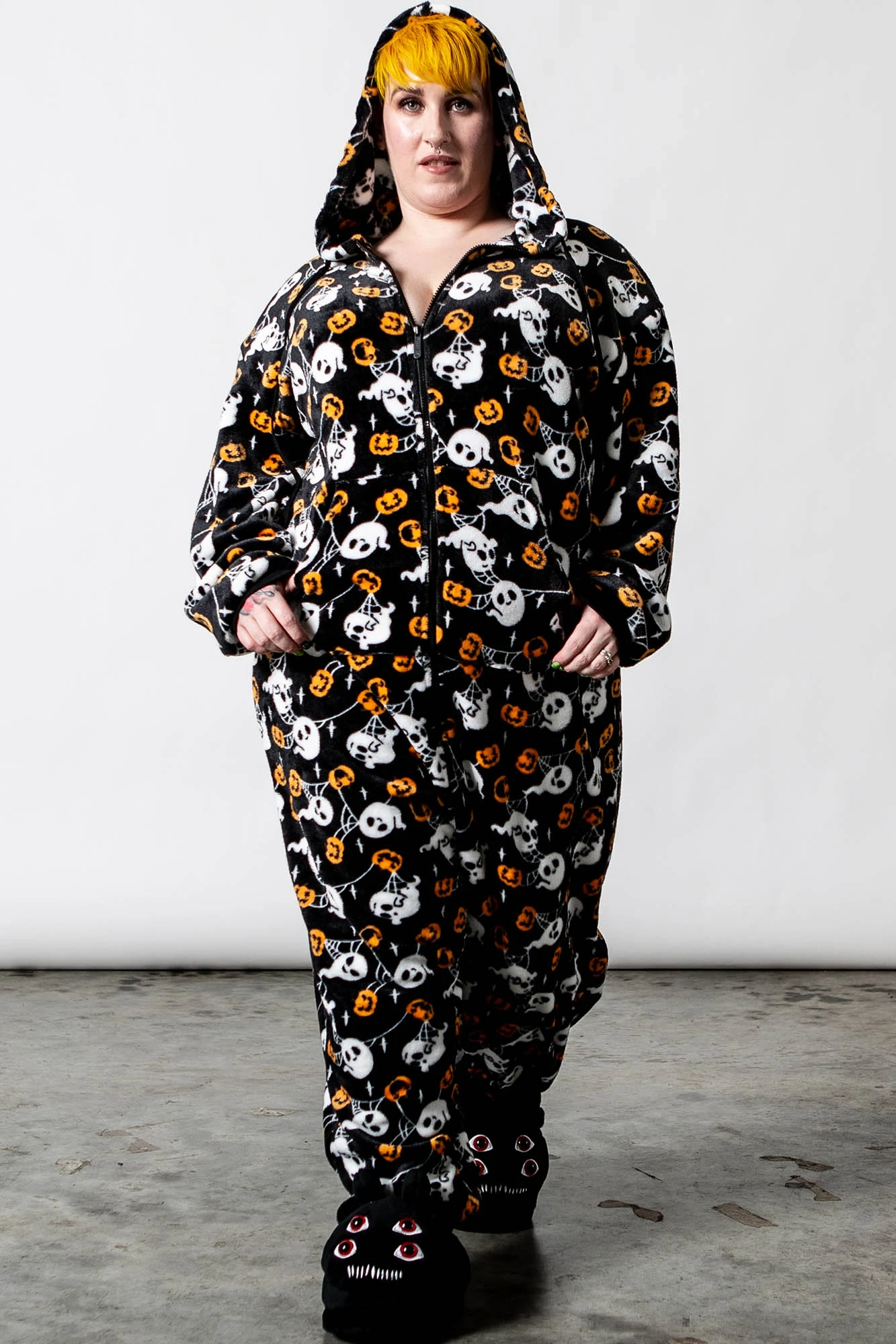 KILLSTAR Haunted Pumpkin Oversized Plus Size Onesie 4 KILLSTAR Haunted Pumpkin Oversized Plus Size Onesie - Image 4