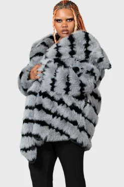 KILLSTAR Highlands Hellstorm Plus Size Coat -Kill Star Store HIGHLANDS HELLSTORM COAT PLUS W D