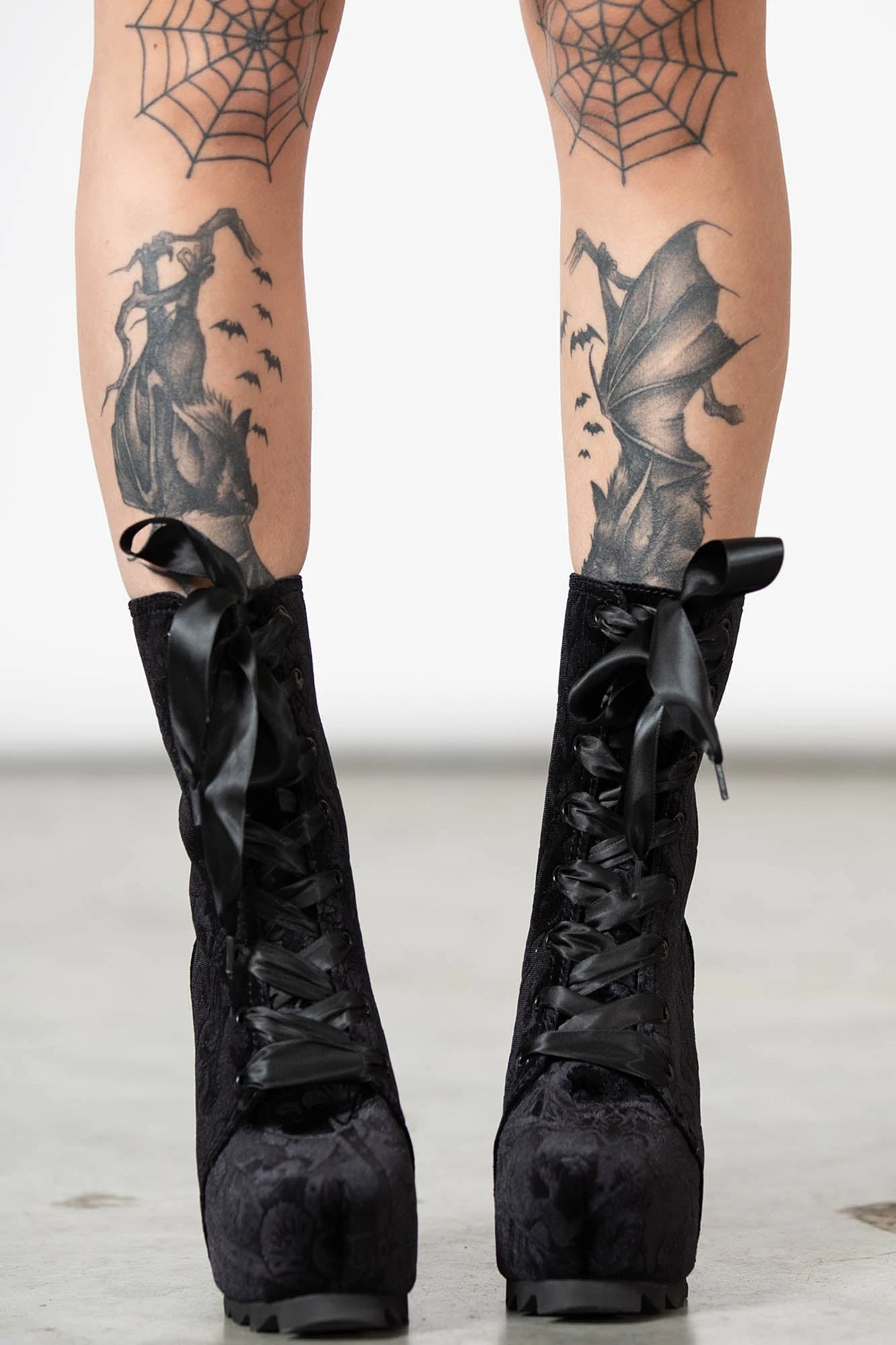 KILLSTAR Mormaer Velvet Platform Boots 4 KILLSTAR Mormaer Velvet Platform Boots - Image 4