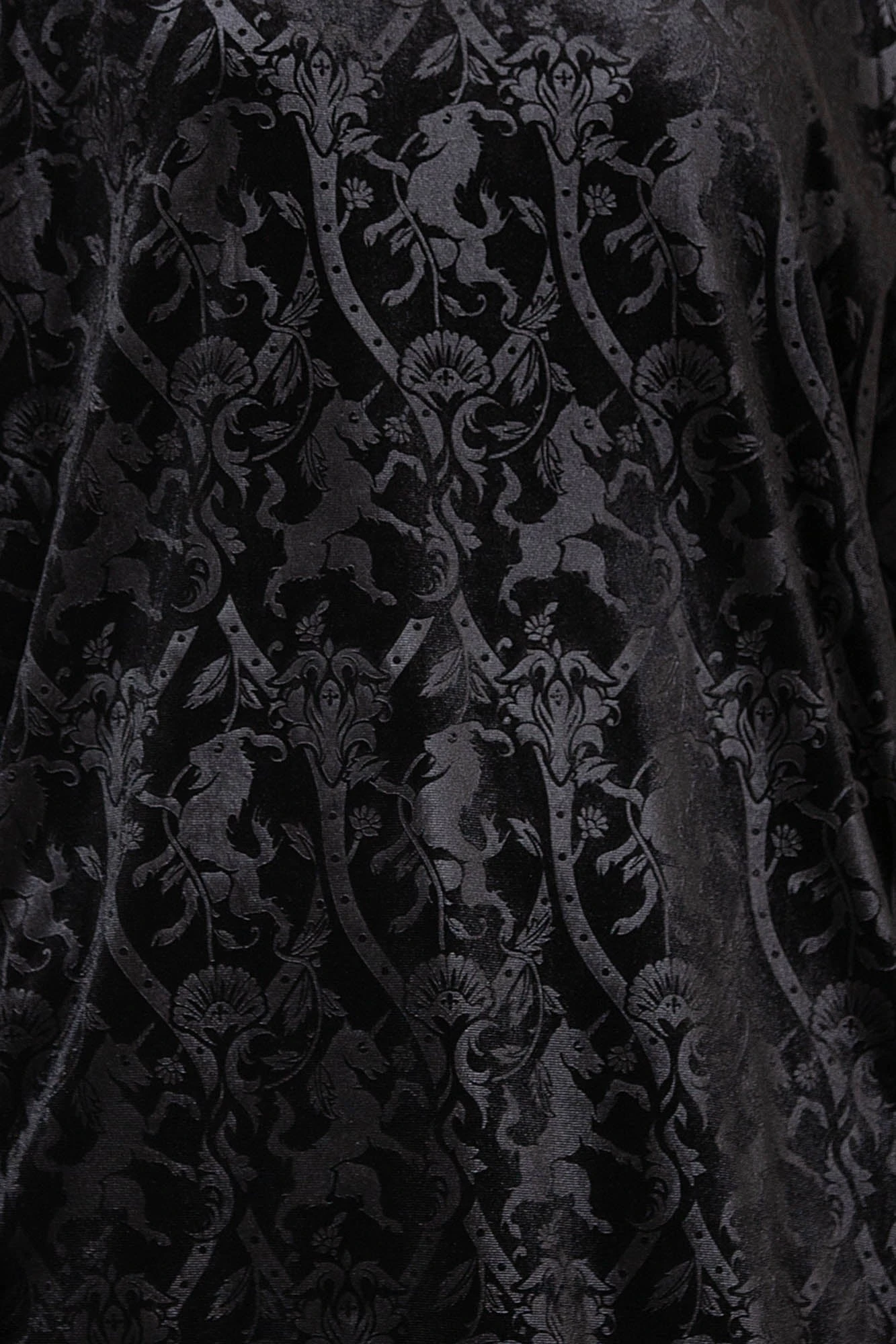 KILLSTAR Aetheling Top - Plus Size Velvet Bell Sleeve 3 KILLSTAR Aetheling Top - Plus Size Velvet Bell Sleeve - Image 3