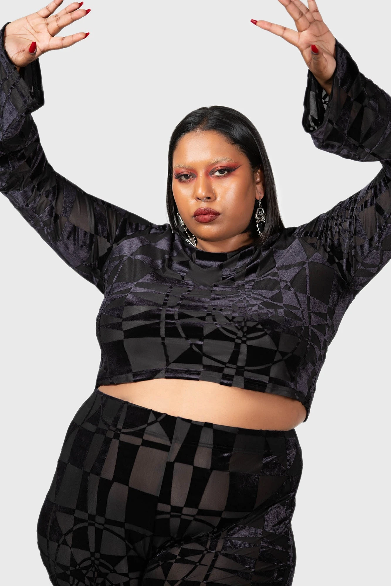 KILLSTAR x Suspiria Mood Crop Top - Plus Size Black/Grey 3 KILLSTAR x Suspiria Mood Crop Top - Plus Size Black/Grey - Image 3
