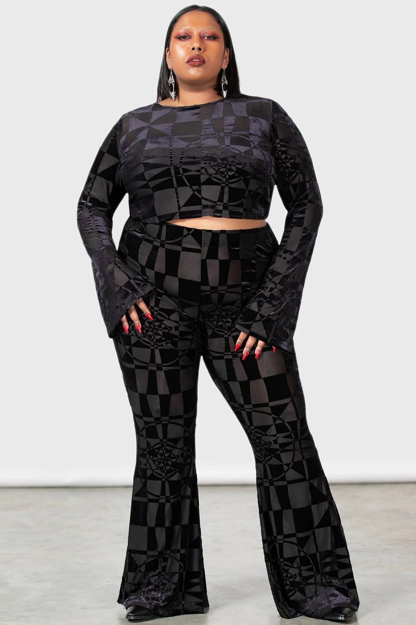 KILLSTAR x Suspiria Mood Crop Top - Plus Size Black/Grey 5 KILLSTAR x Suspiria Mood Crop Top - Plus Size Black/Grey - Image 5