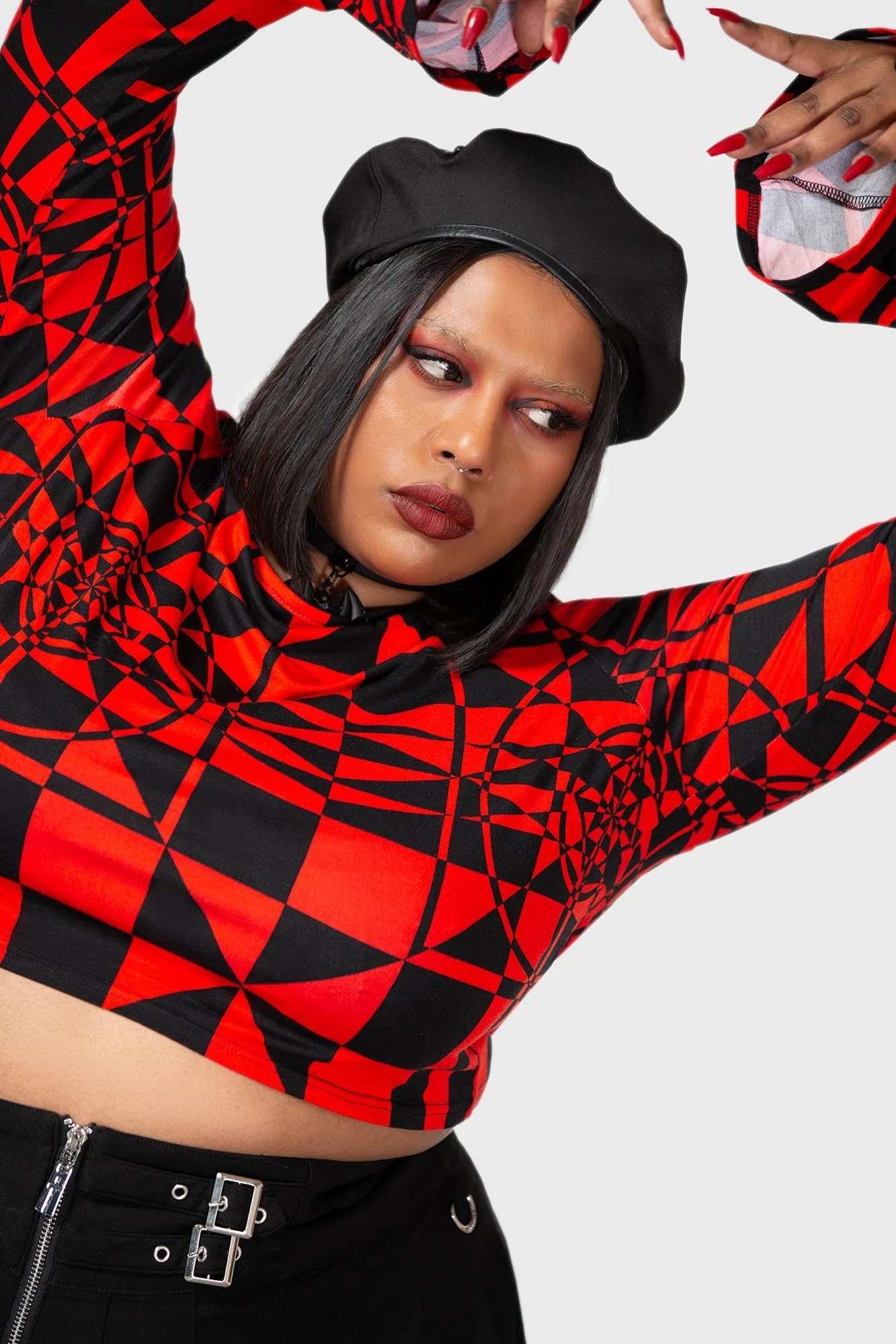 KILLSTAR x Dario Argento Suspiria Mood Crop Top - Plus Size 2 KILLSTAR x Dario Argento Suspiria Mood Crop Top - Plus Size - Image 2