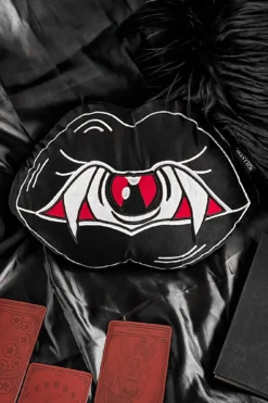 Vamp Filled Shape Cushion