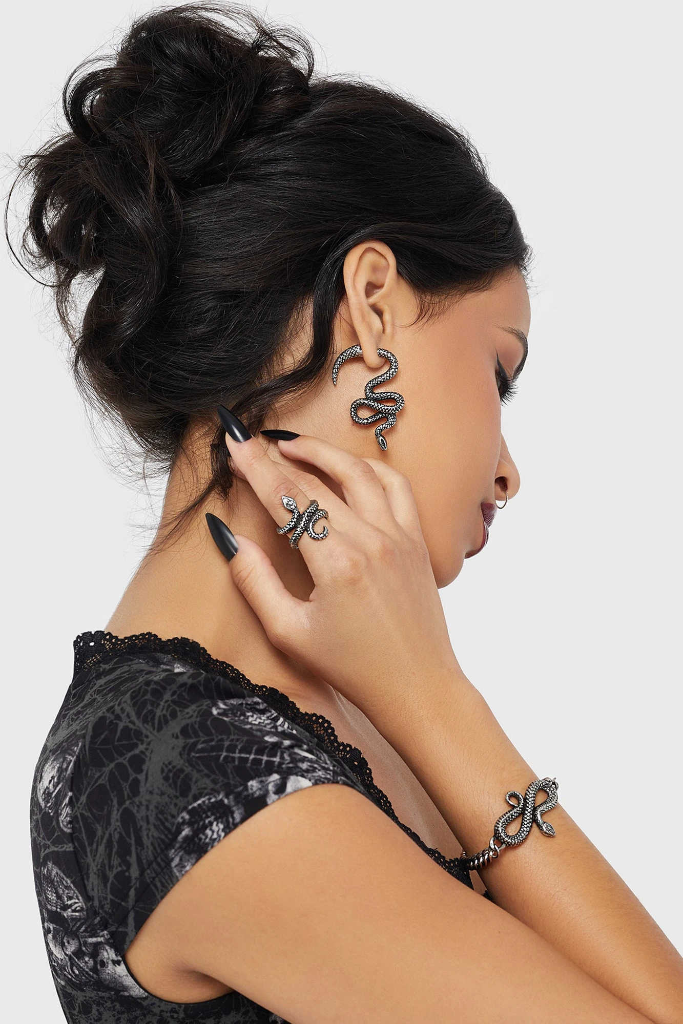 Alchemy Vipere Earrings - Handcrafted English Pewter Snake Design 3 Alchemy Vipere Earrings - Handcrafted English Pewter Snake Design - Image 3