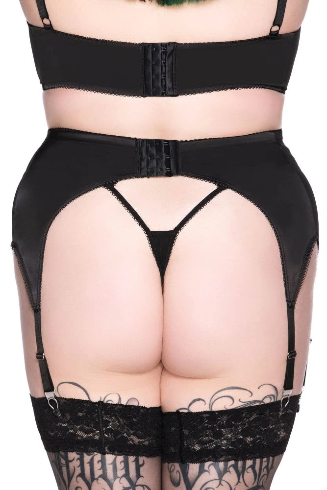KILLSTAR Webutant Garter Belt - Plus Size Gothic Lingerie 2 KILLSTAR Webutant Garter Belt - Plus Size Gothic Lingerie - Image 2